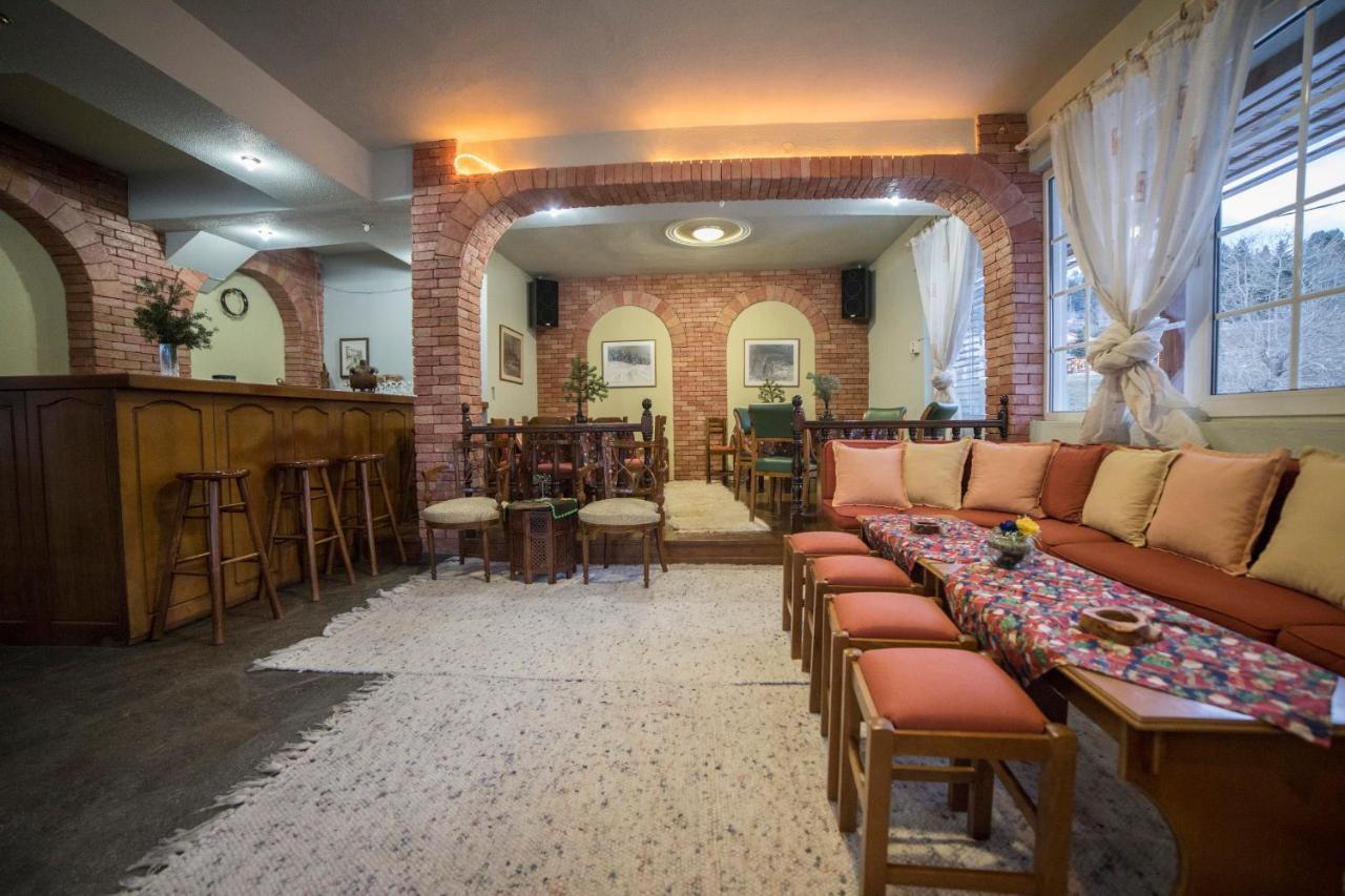 Hotel Ξενοδοχειο Παπαναγιωτου à Neraïdochóri Extérieur photo