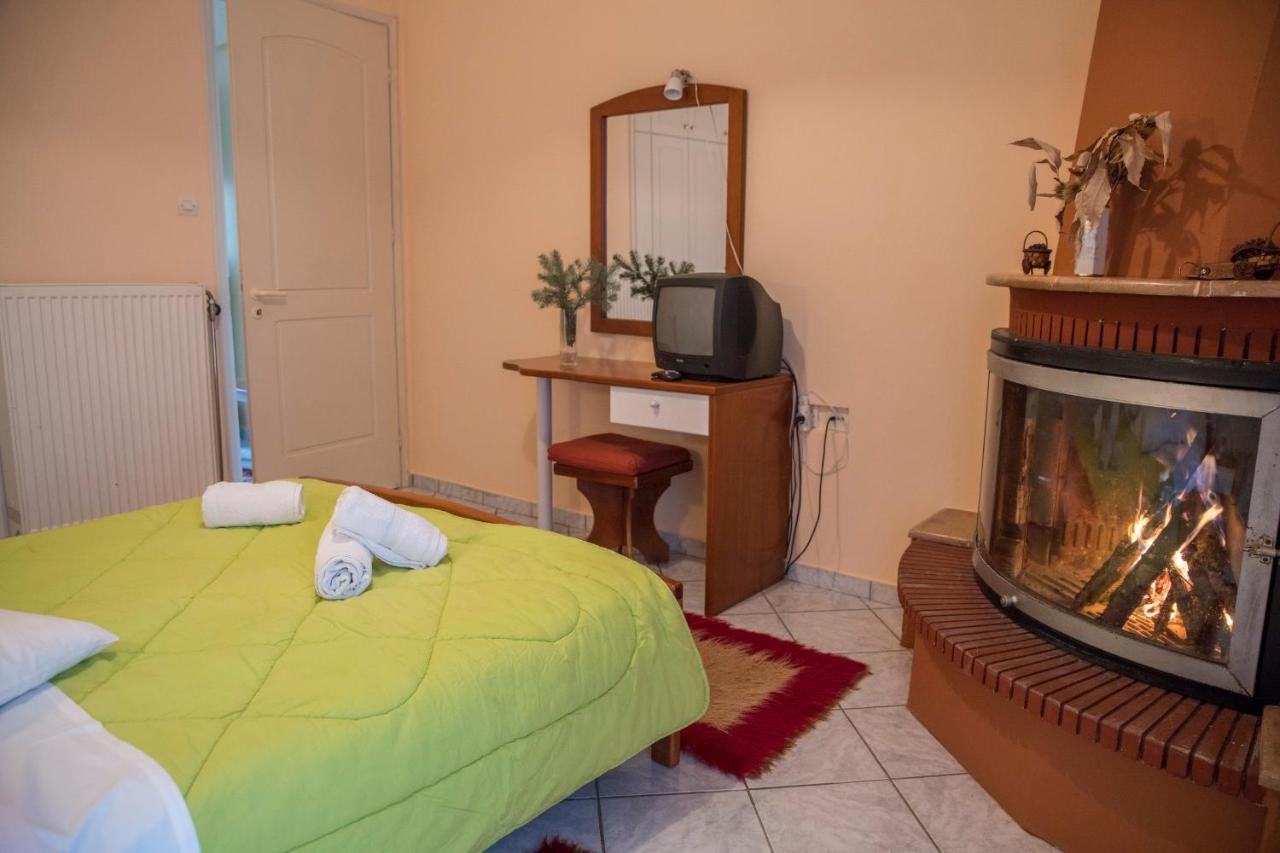 Hotel Ξενοδοχειο Παπαναγιωτου à Neraïdochóri Extérieur photo
