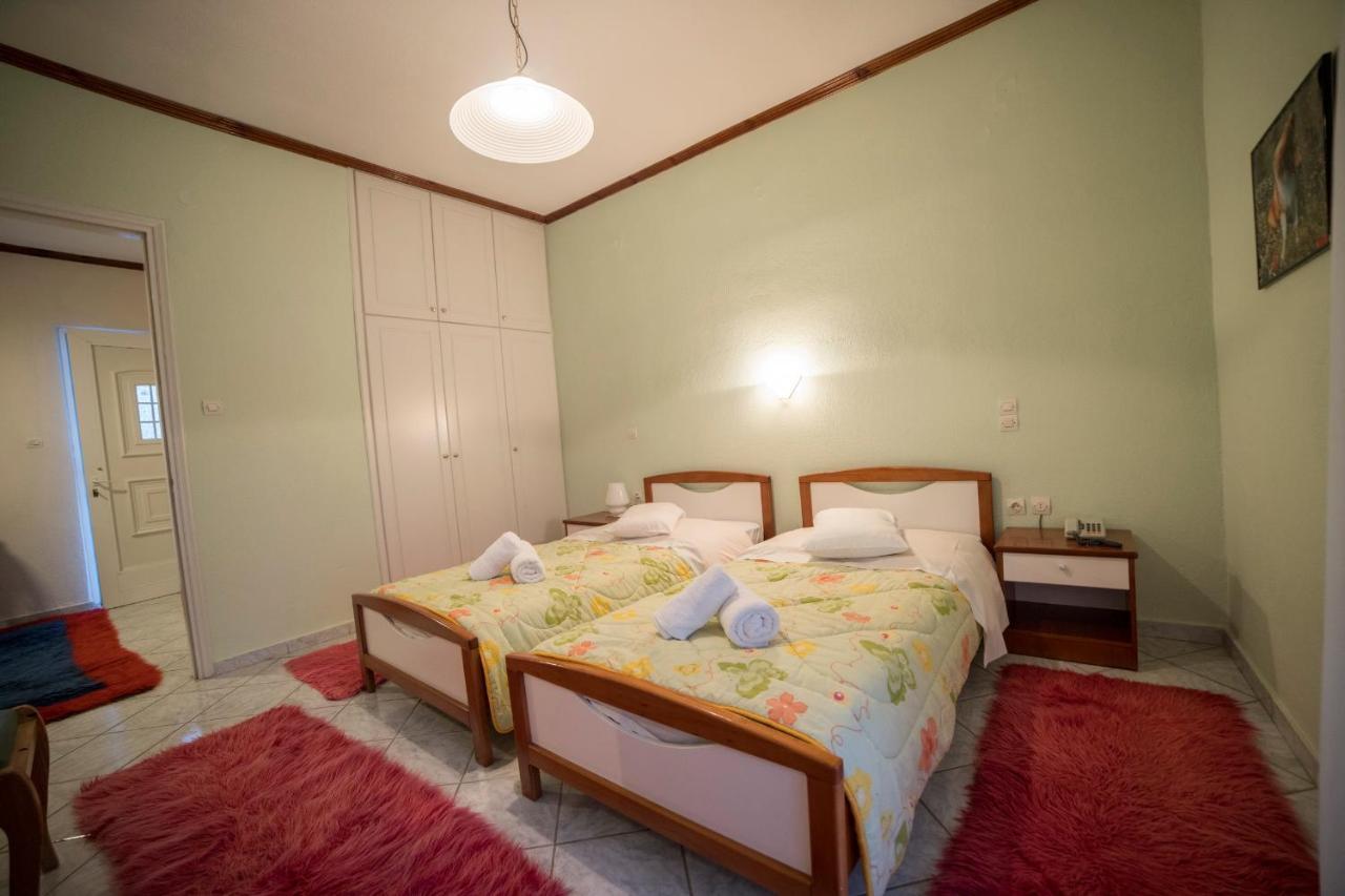 Hotel Ξενοδοχειο Παπαναγιωτου à Neraïdochóri Extérieur photo