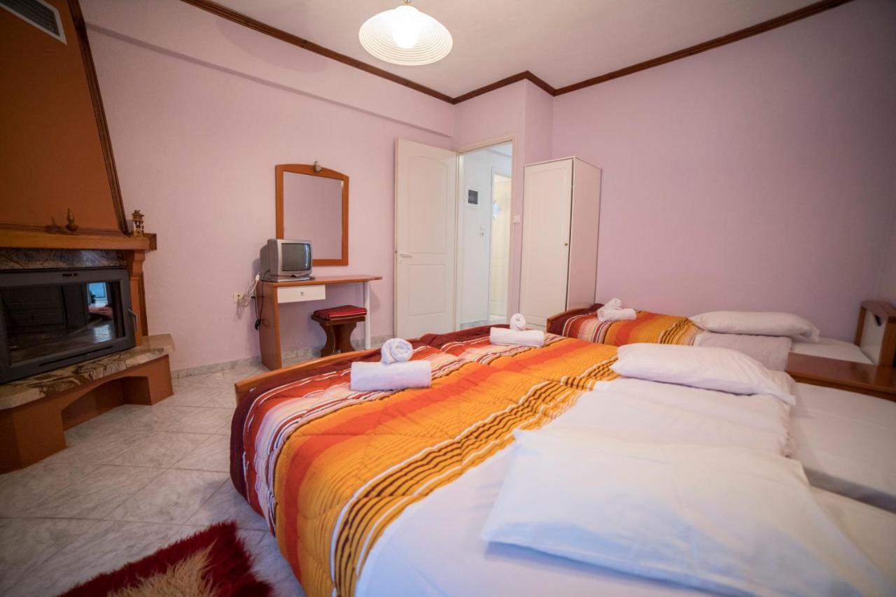 Hotel Ξενοδοχειο Παπαναγιωτου à Neraïdochóri Extérieur photo