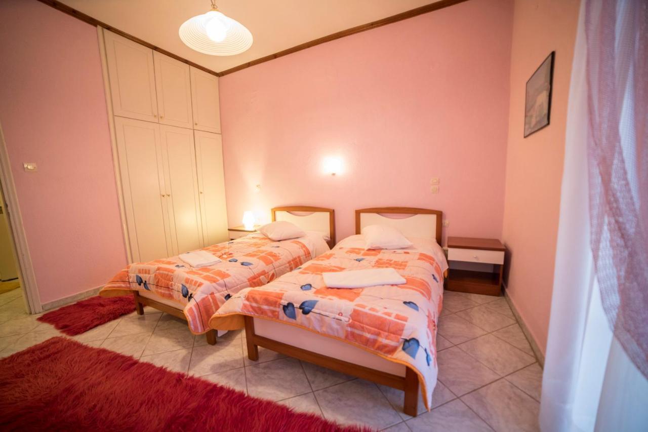 Hotel Ξενοδοχειο Παπαναγιωτου à Neraïdochóri Extérieur photo