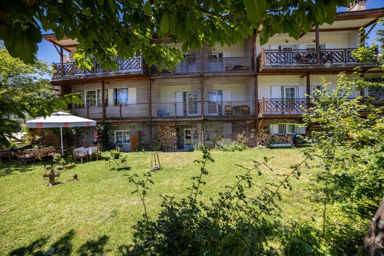 Hotel Ξενοδοχειο Παπαναγιωτου à Neraïdochóri Extérieur photo