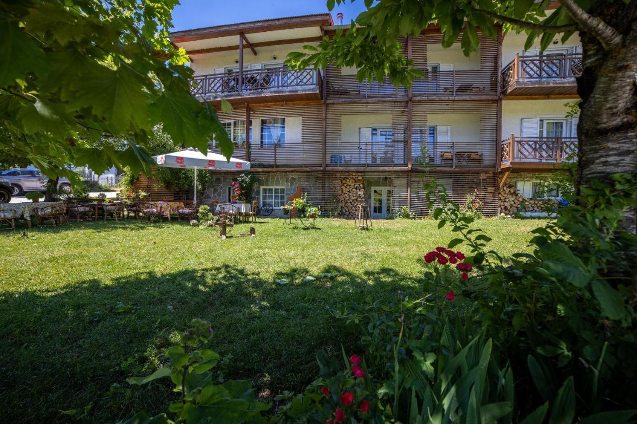 Hotel Ξενοδοχειο Παπαναγιωτου à Neraïdochóri Extérieur photo