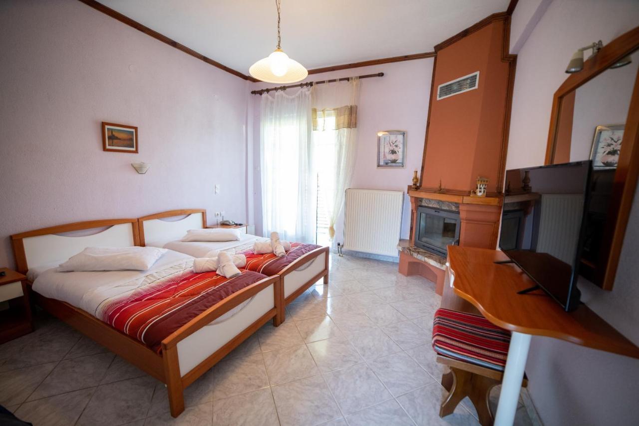 Hotel Ξενοδοχειο Παπαναγιωτου à Neraïdochóri Extérieur photo